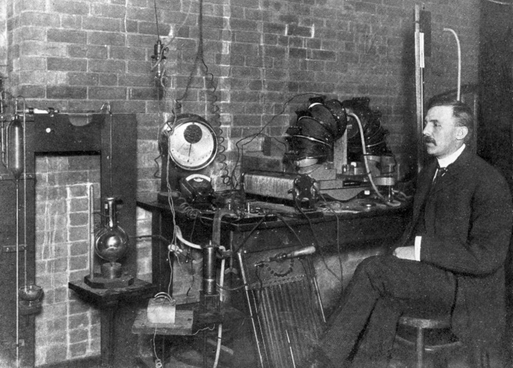 Ernest Rutherford at McGill University, 1905
